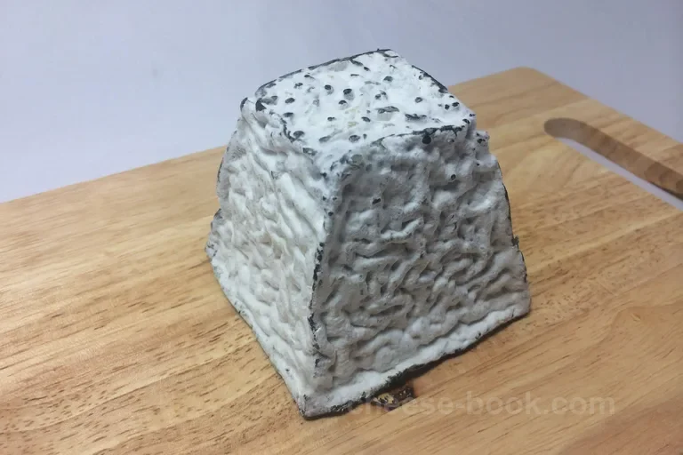 切頭ピラミッド形状